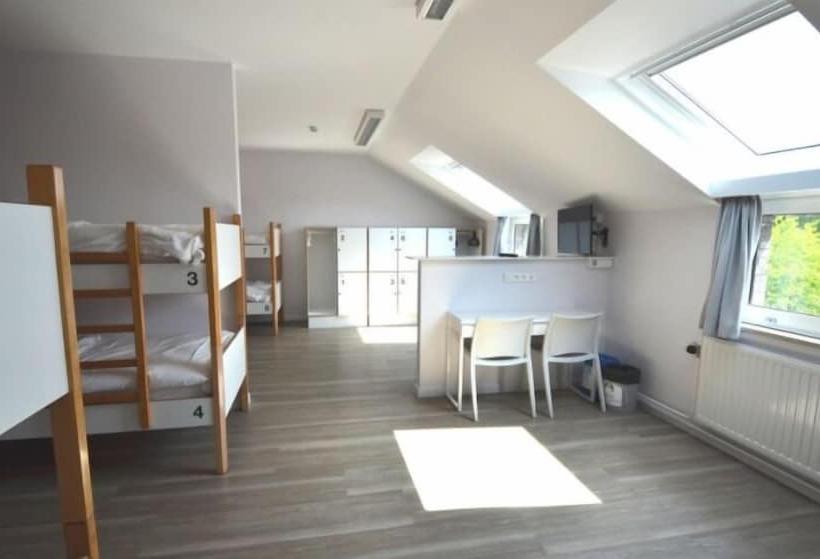 ユースホステル Auberge Des 3 Fontaines