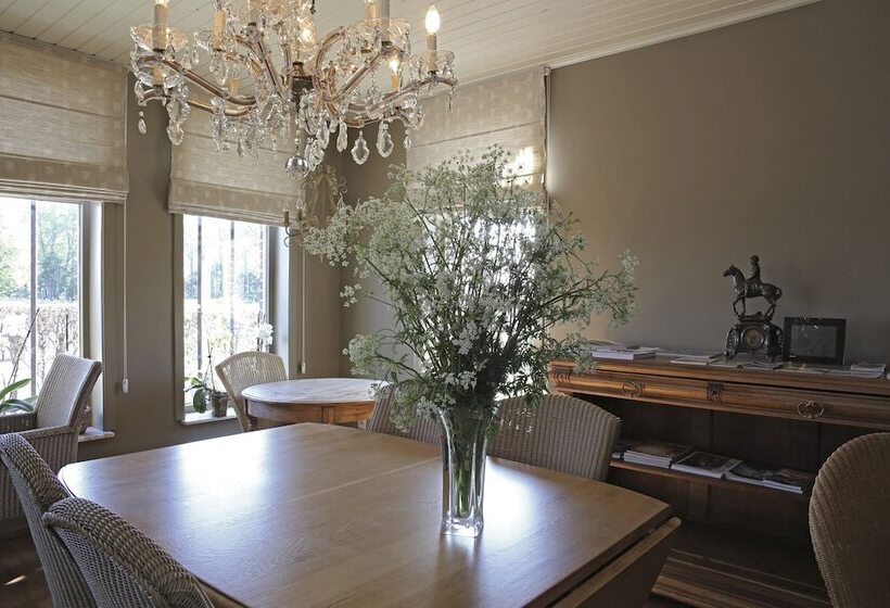 ベッドアンドブレックファースト T Welthof