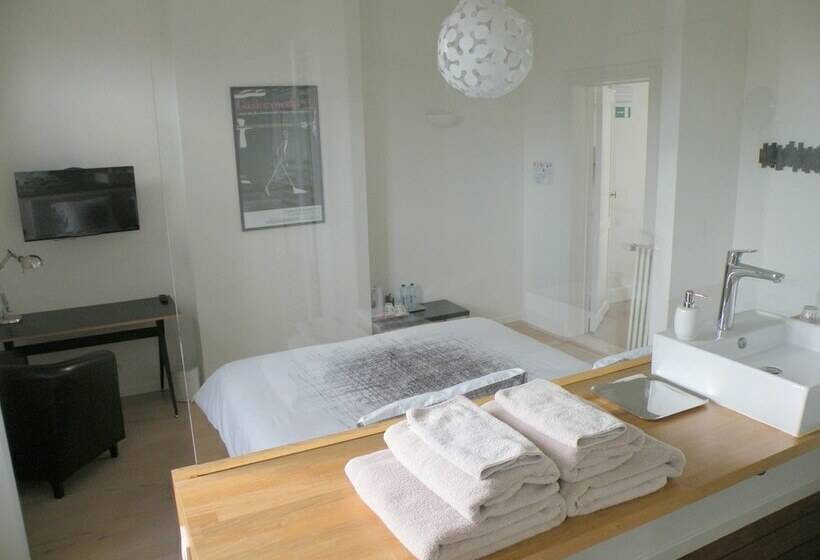 Living In Brûsel, Urban B&b