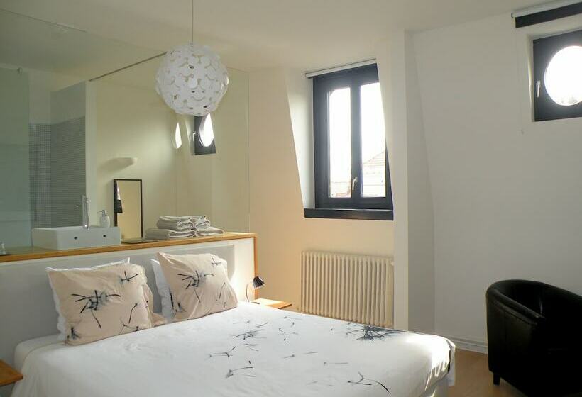 Living In Brûsel, Urban B&b