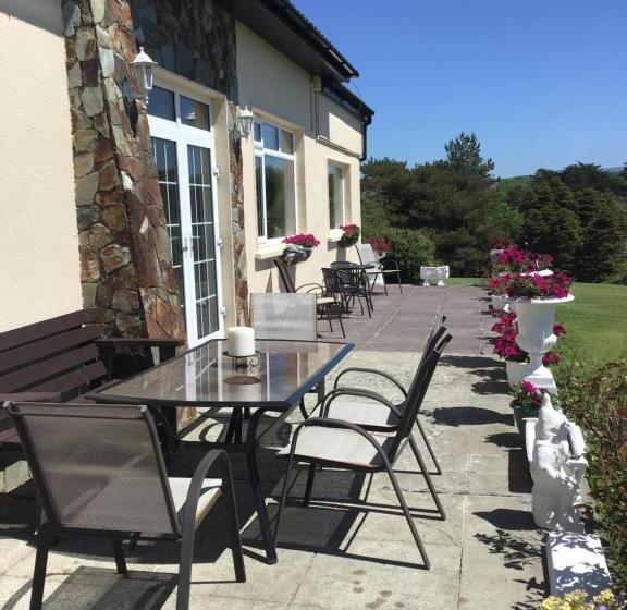 مبيت وإفطار Aran Lodge