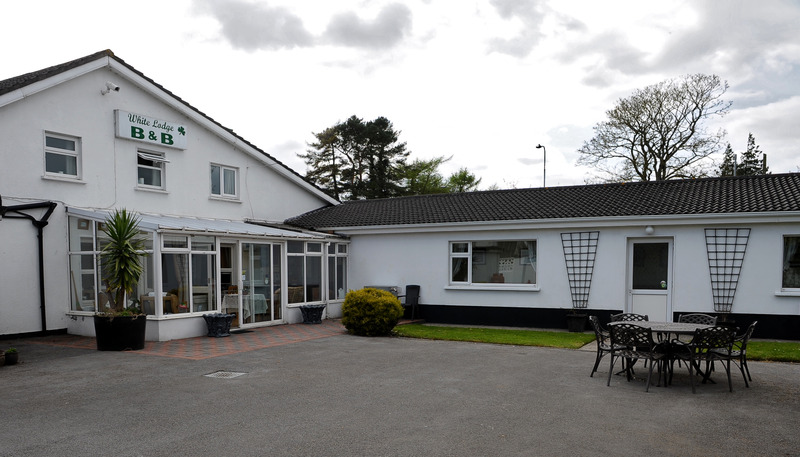 민박 Bed&Breakfast White Lodge