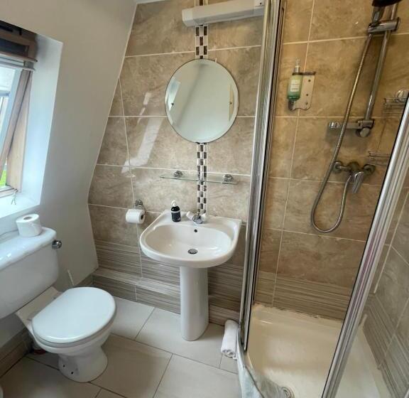 مبيت وإفطار Beechwood House Accommodation