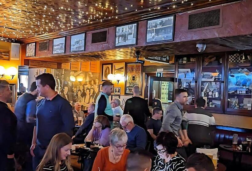 Bed and Breakfast Bugler Doyles Bar & Townhouse