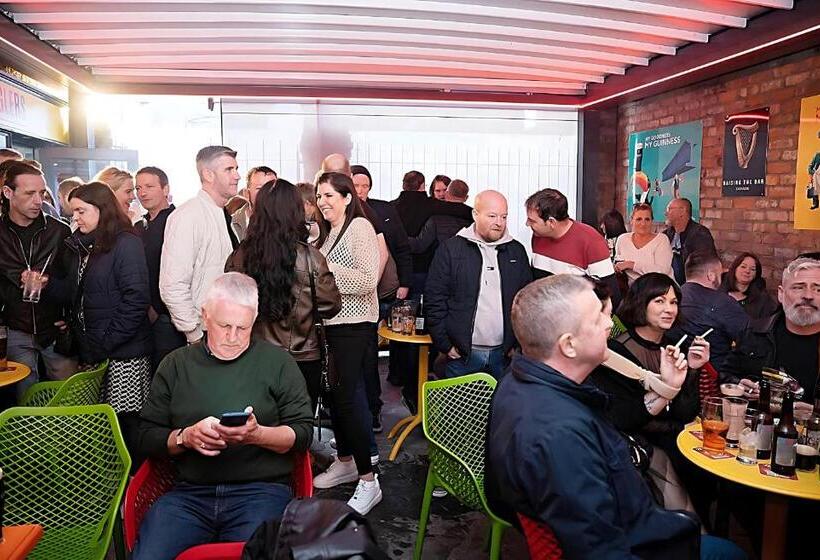 Bed and Breakfast Bugler Doyles Bar & Townhouse