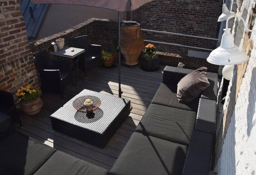 住宿加早餐  De Koddige Kater