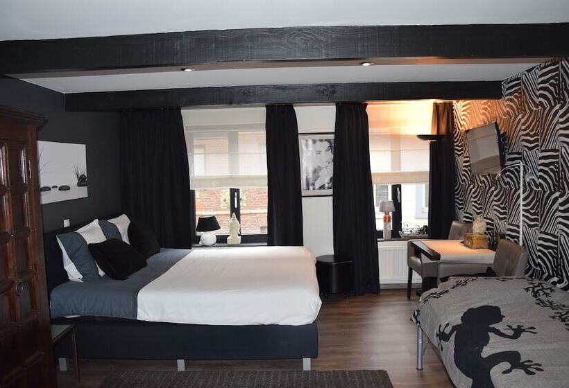 住宿加早餐  De Koddige Kater