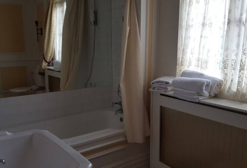 住宿加早餐  Innisfree House