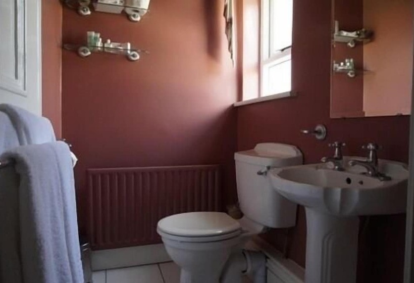 مبيت وإفطار Ivyleigh House