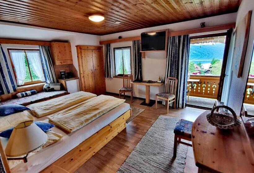 مبيت وإفطار Landhaus Neubauer   Zimmer