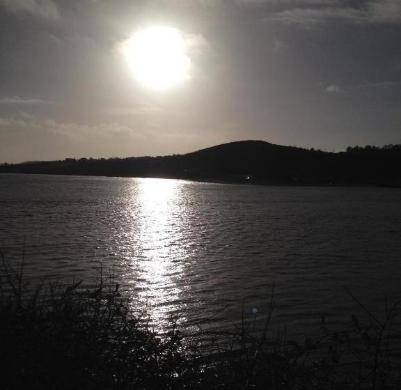 مبيت وإفطار Marsh Mere Lodge