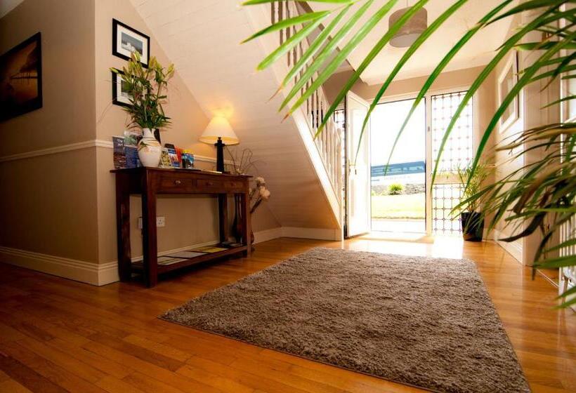 ベッドアンドブレックファースト Pairc Lodge