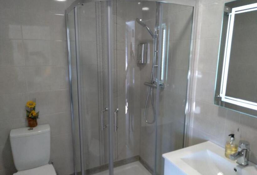 ベッドアンドブレックファースト Pairc Lodge