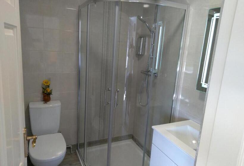 ベッドアンドブレックファースト Pairc Lodge