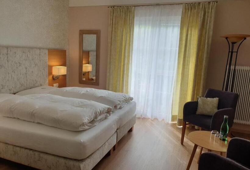 مبيت وإفطار Pension Alpenhof