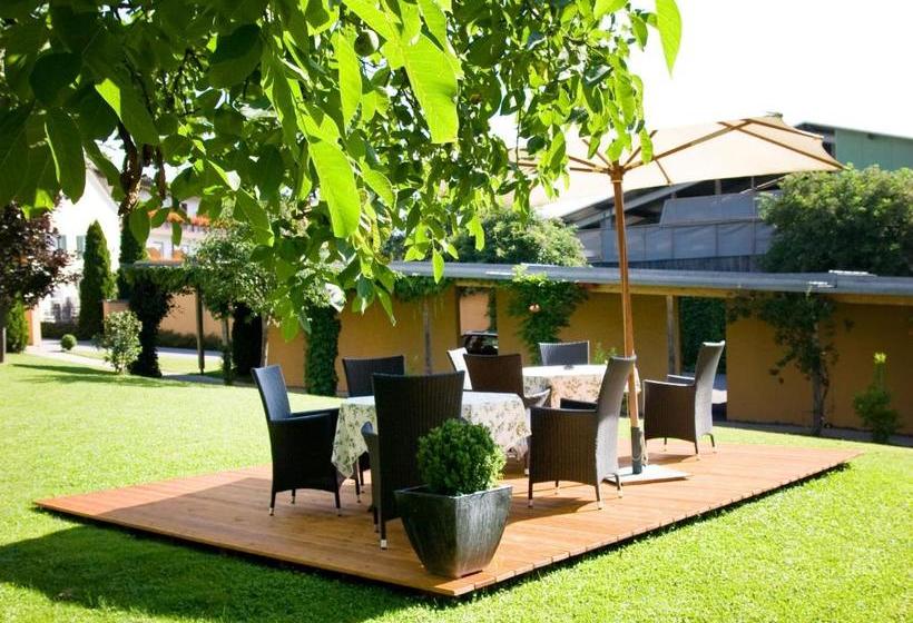 تختخواب و صبحانه Pension Popotnik