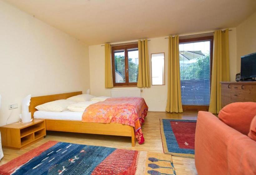 تختخواب و صبحانه Pension Popotnik