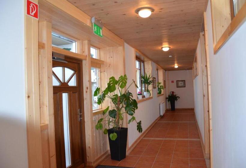 住宿加早餐  Pension Zum Schreiner