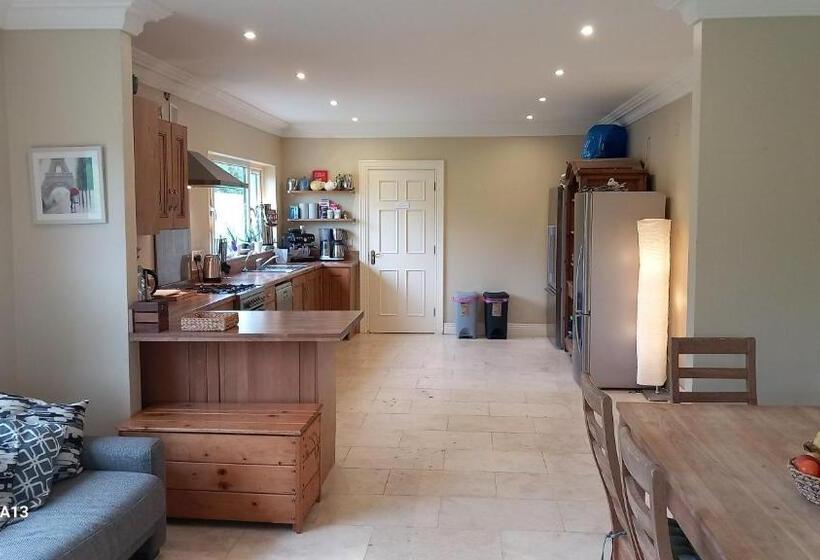 住宿加早餐  Relax At Safe Haven