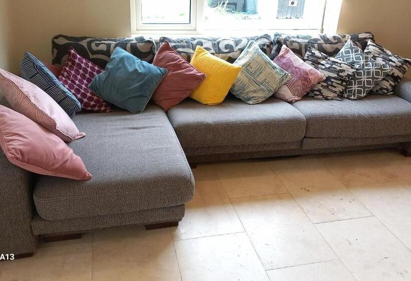 민박 Relax At Safe Haven