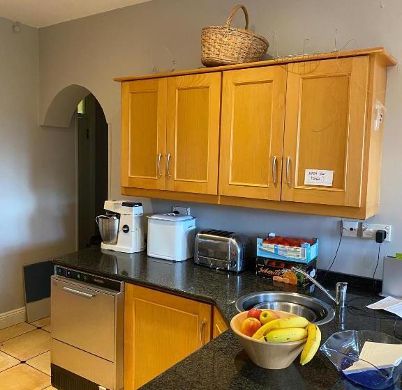 مبيت وإفطار Seapoint House