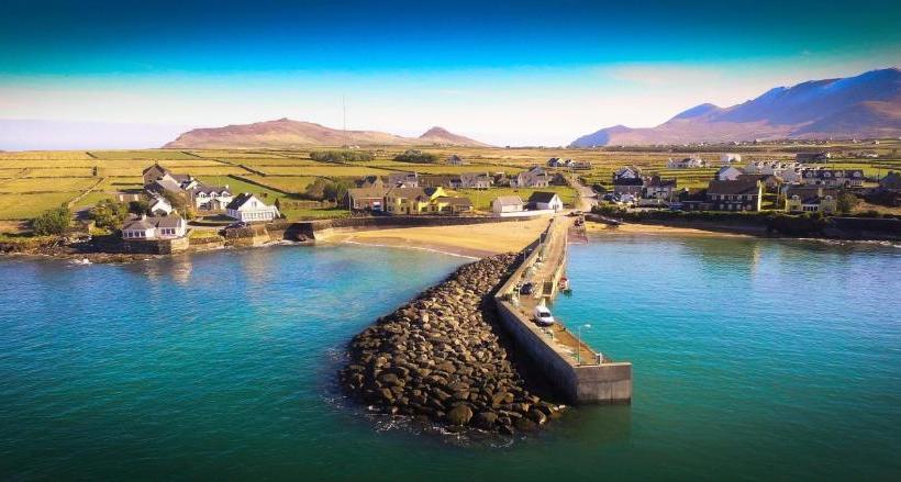 تختخواب و صبحانه The Coastguard House @ Tigh T.p