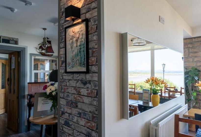 ベッドアンドブレックファースト The Gaslight Inn Holiday Apartments & Licenced Restaurant Rossnowlagh