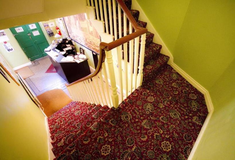 Cashel Holiday Hostel