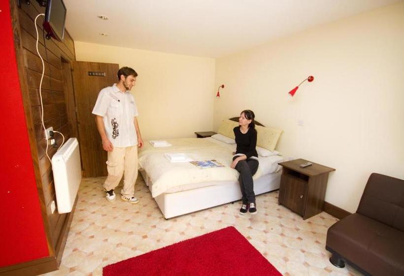 Cashel Holiday Hostel