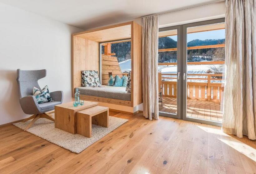 Das Leonhard   Naturparkhotel Am Weissensee