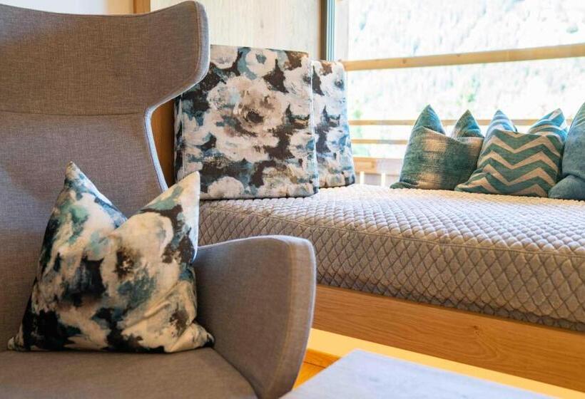 Das Leonhard   Naturparkhotel Am Weissensee