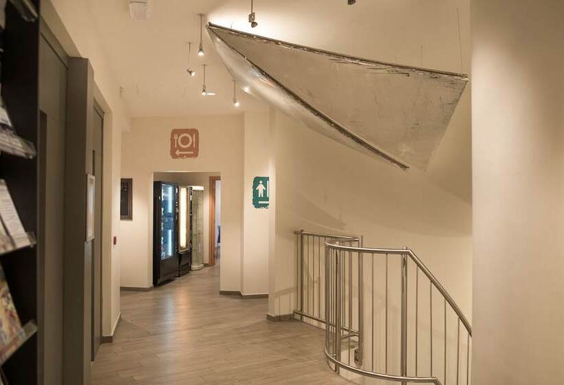 Generation Europe Youth Hostel