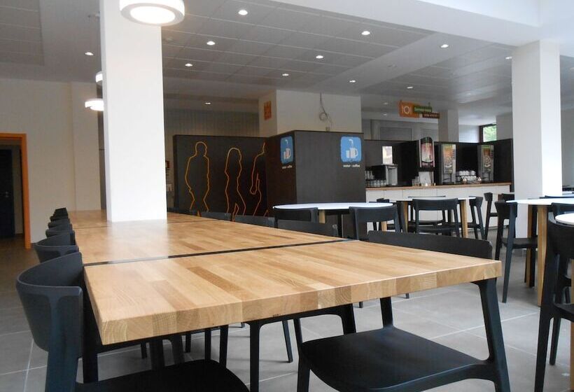 Generation Europe Youth Hostel