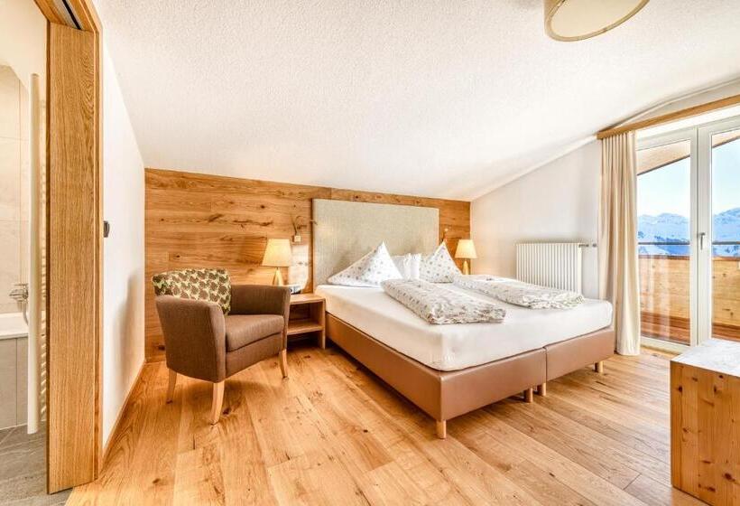 酒店 Alpenresort Walsertal