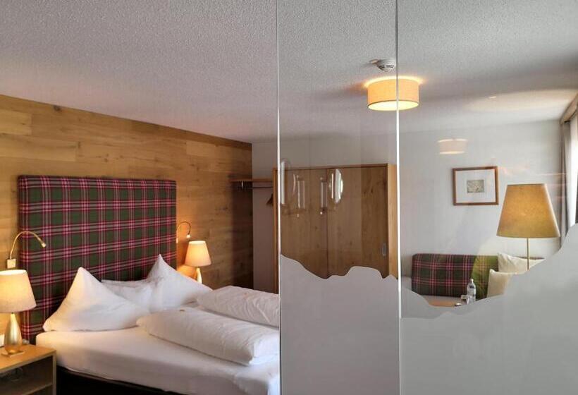 酒店 Alpenresort Walsertal