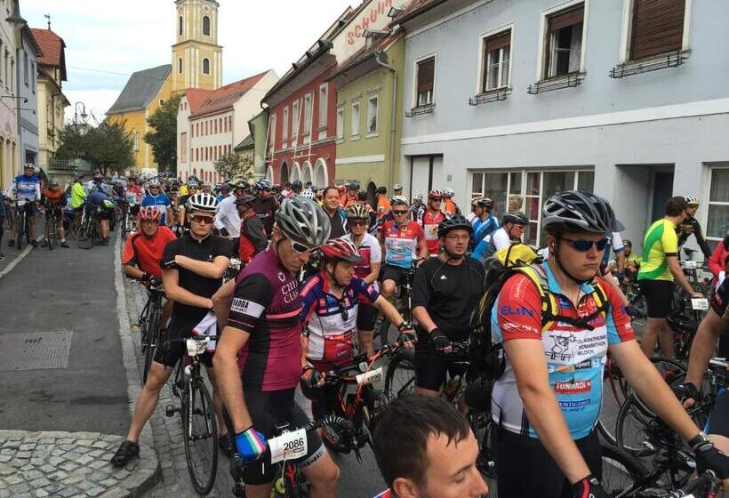 ホテル Am Marktplatz   Landgasthof Wratschko   Gamlitz