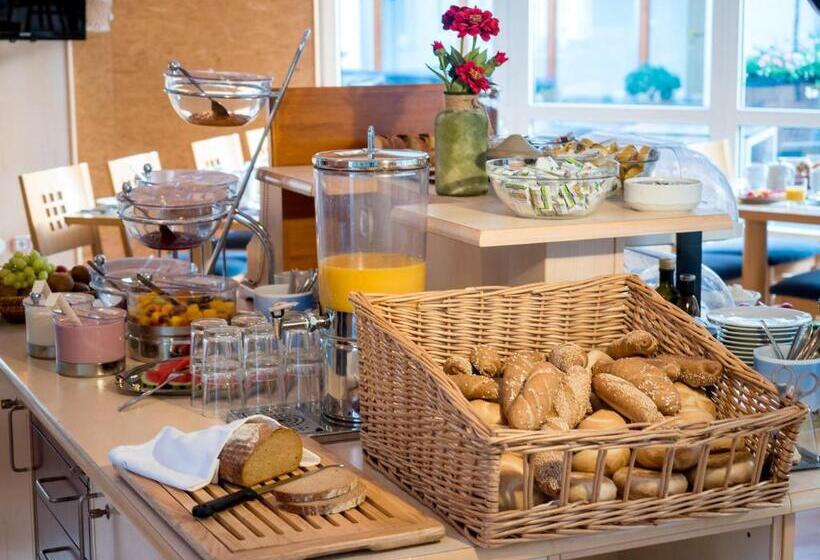 Отель Am See Rust