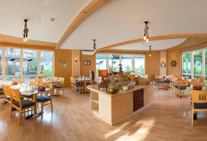 Отель Am See Rust