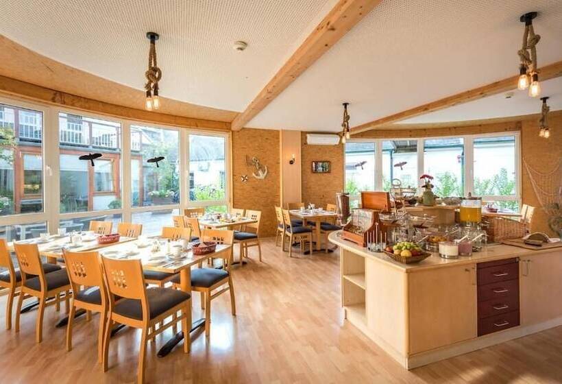 Отель Am See Rust