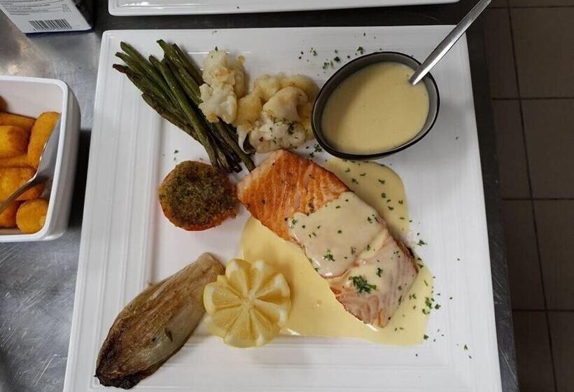 בית מלון כפרי Au Central