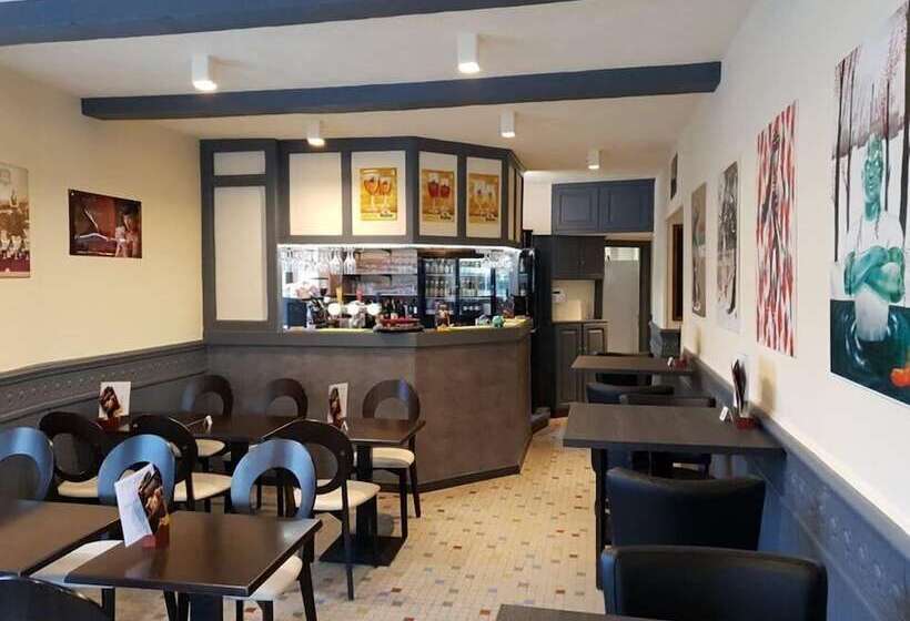 בית מלון כפרי Au Central