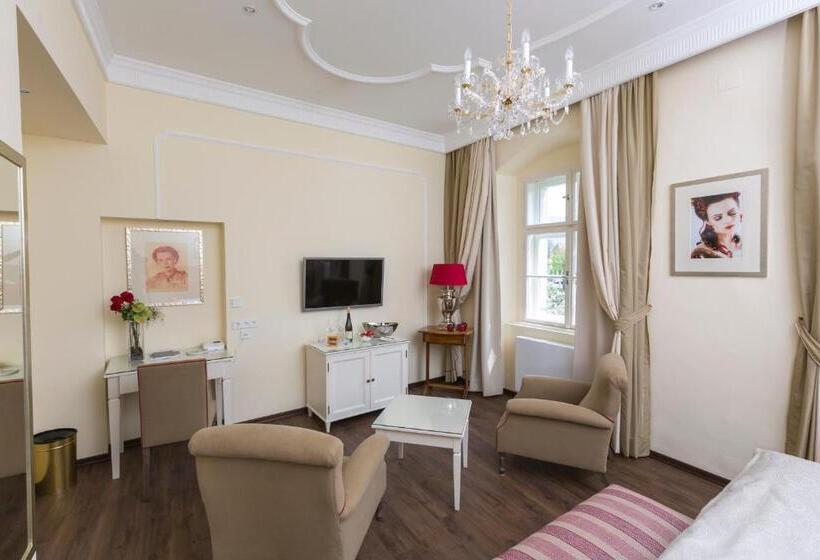 בית מלון כפרי Barock Landhof Burkhardt