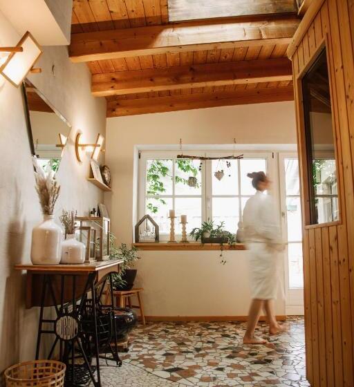 هتل Bio Landpension Monika