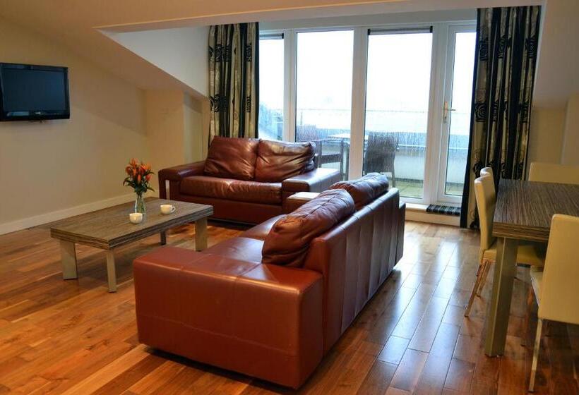 ホテル Carrick Plaza Suites And Apartments