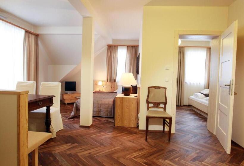 ホテル Fahrnberger