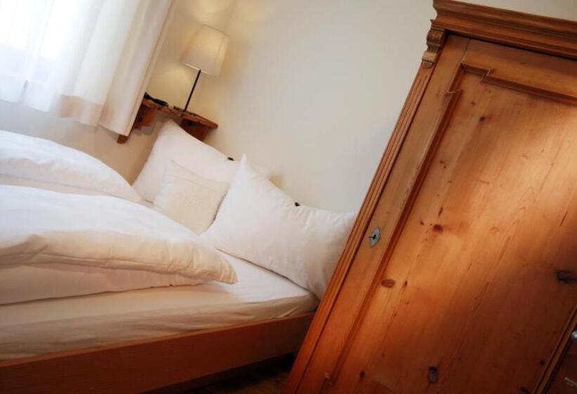 ホテル Fahrnberger