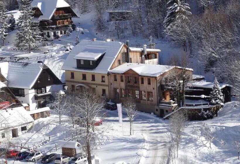 ホテル Fahrnberger