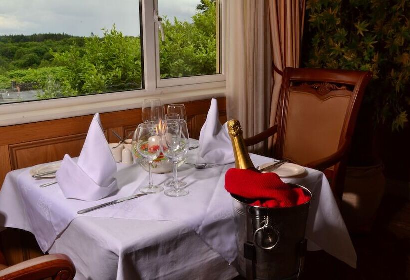 فندق Fairhill House