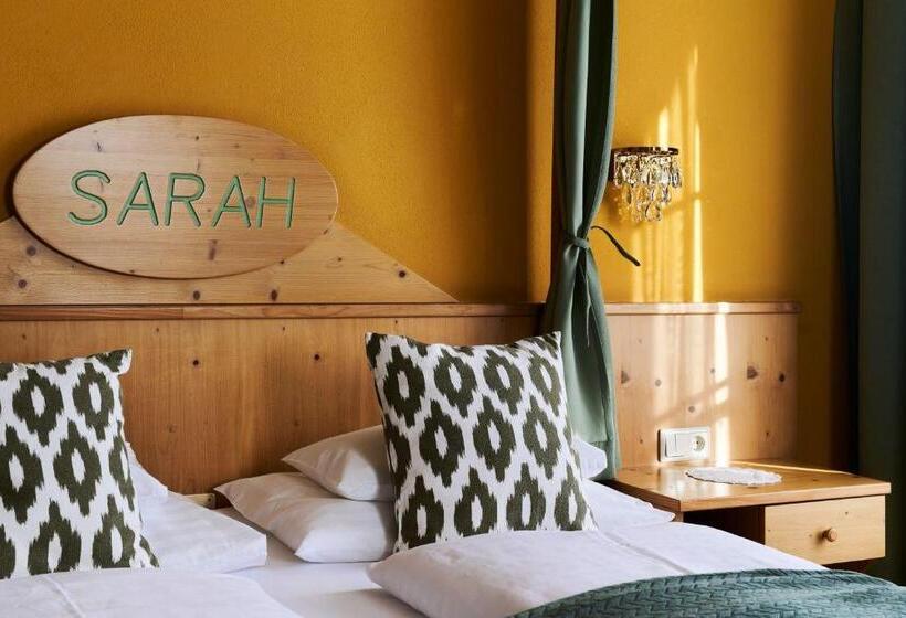 فندق Garni Thermenoase