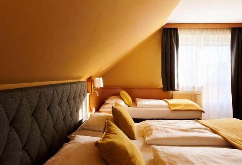 فندق Garni Thermenoase